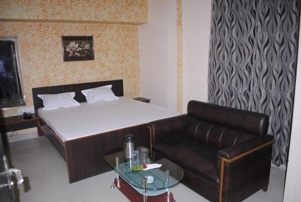 Hotel Surya Jumri Tilaiya Exterior photo